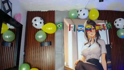 Snapshot of sofi_thomas_ chatting on June 13, 11:19 am Sofia online show from June 13, 11:19 am