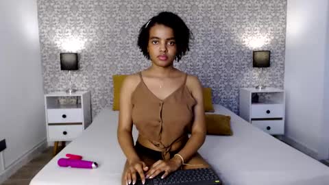 Snapshot of sofi_z chatting on January 15, 9:51 pm Sofi online show from January 15, 9:51 pm