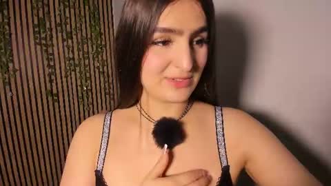 Snapshot of sofia44 chatting on July 25, 1:25 am Skarlett online show from July 25, 1:25 am