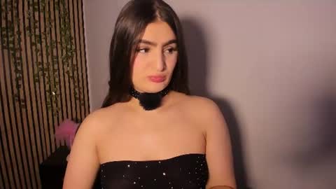 Snapshot of sofia44 chatting on August 5, 3:26 pm Skarlett online show from August 5, 3:26 pm