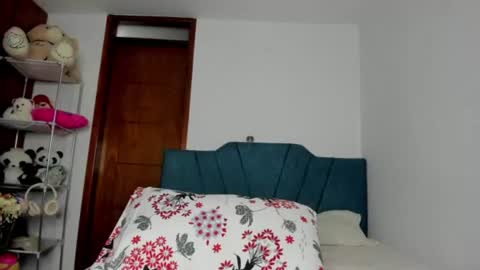sofia86379 online show from July 9, 2:54 pm