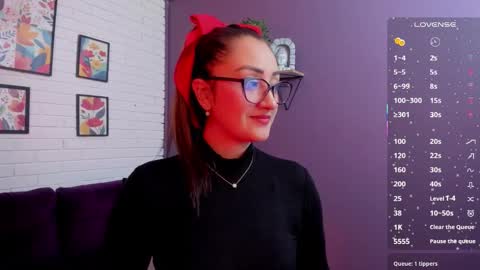 Snapshot of sofia__stk chatting on February 17, 3:25 am sofi online show from February 17, 3:25 am