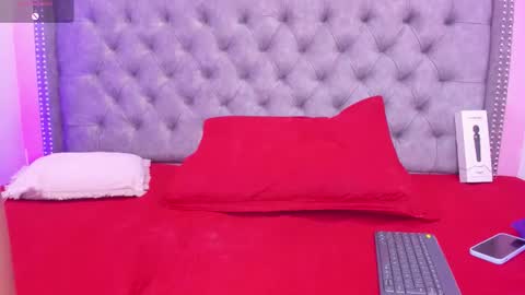 Snapshot of sofia_girl_ chatting on October 26, 8:09 am SOFIA online show from October 26, 8:09 am