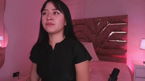 Snapshot of sofia_gomes_ chatting on May 11, 12:00 pm sofia gomes online show from May 11, 12:00 pm
