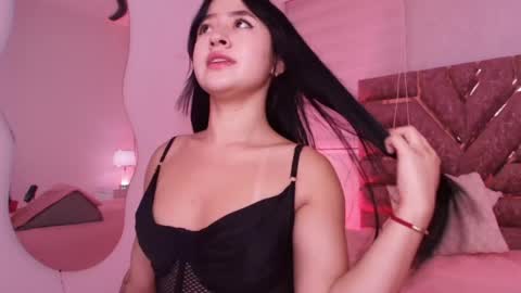 Snapshot of sofia_gomes_ chatting on June 2, 11:56 am sofia gomes online show from June 2, 11:56 am