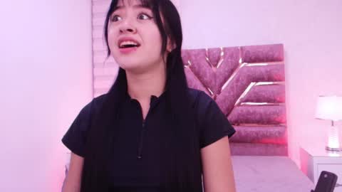 Snapshot of sofia_gomes_ chatting on June 4, 12:00 pm sofia gomes online show from June 4, 12:00 pm