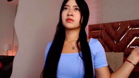 Snapshot of sofia_gomes_ chatting on July 28, 12:01 pm sofia gomes online show from July 28, 12:01 pm