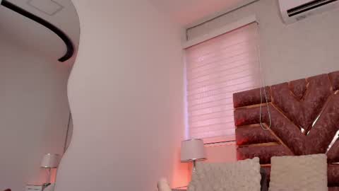 Snapshot of sofia_gomes_ chatting on July 28, 4:39 pm sofia gomes online show from July 28, 4:39 pm