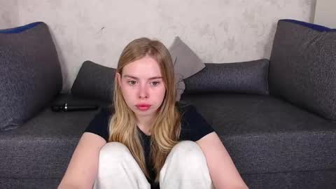 Snapshot of sofia_here chatting on May 14, 12:06 am Sofia here online show from May 14, 12:06 am
