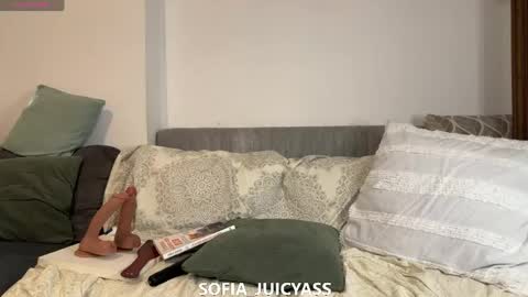 sofia_juicyass online show from April 23, 3:14 pm