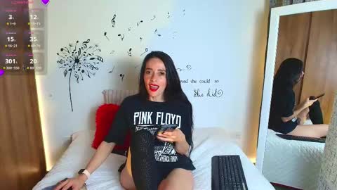 Snapshot of sofia_k_rock chatting on November 26, 1:17 am Sofia Kuleth online show from November 26, 1:17 am