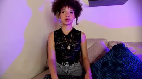 S O F I A  online show from June 9, 9:59 pm