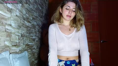 Snapshot of sofia_naughty18 chatting on December 23, 6:44 am Sofia Naughty18 online show from December 23, 6:44 am