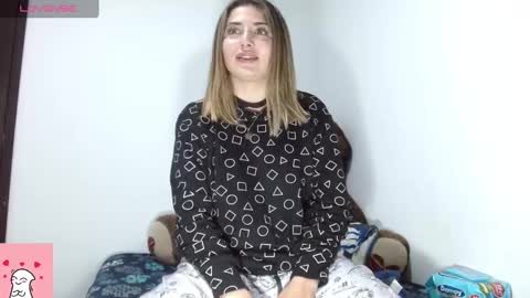 Snapshot of sofia_naughty18 chatting on February 13, 6:30 am Sofia Naughty18 online show from February 13, 6:30 am