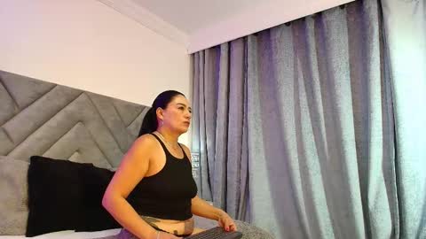 Snapshot of sofia_owens2 chatting on September 11, 11:21 am sofia_owens2 online show from September 11, 11:21 am