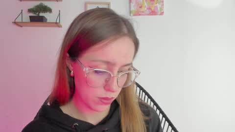     online show from December 5, 2:42 am