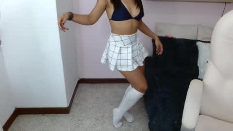 Snapshot of sofia_perez___ chatting on March 4, 9:22 pm Sofi online show from March 4, 9:22 pm