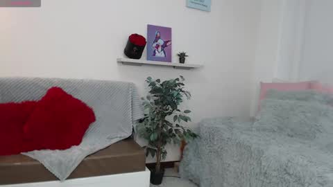 Snapshot of sofia_perez___ chatting on October 19, 7:14 pm Sofi online show from October 19, 7:14 pm