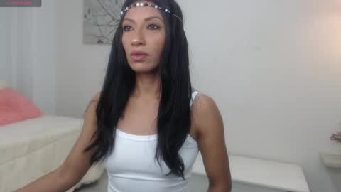 Snapshot of sofia_perez___ chatting on May 12, 8:17 pm Sofi online show from May 12, 8:17 pm