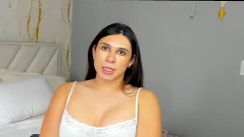 Snapshot of sofia_rivers_ chatting on February 28, 9:23 pm sofia_rivers_ online show from February 28, 9:23 pm
