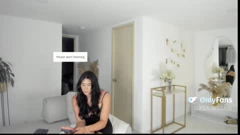 Snapshot of sofia_rivers_ chatting on November 5, 12:43 am sofia_rivers_ online show from November 5, 12:43 am