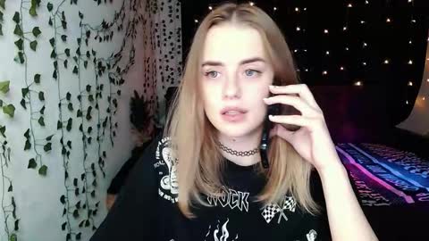 Snapshot of sofia_rosemary chatting on October 14, 2:29 pm sofia_rosemary online show from October 14, 2:29 pm