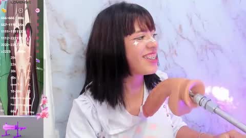 Snapshot of sofia_shadow1 chatting on April 20, 5:43 am sofi 3 online show from April 20, 5:43 am