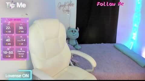 Snapshot of sofia_thomson_t chatting on January 17, 10:33 am Sofia Thomson online show from January 17, 10:33 am