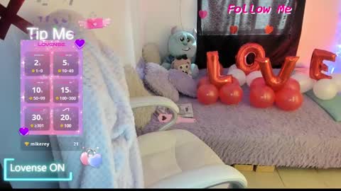 Snapshot of sofia_thomson_t chatting on February 12, 1:37 pm Sofia Thomson online show from February 12, 1:37 pm