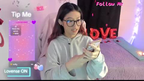 Snapshot of sofia_thomson_t chatting on February 19, 10:45 am Sofia Thomson online show from February 19, 10:45 am