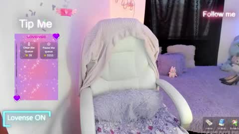 Snapshot of sofia_thomson_t chatting on September 20, 11:22 am Sofia Thomson online show from September 20, 11:22 am