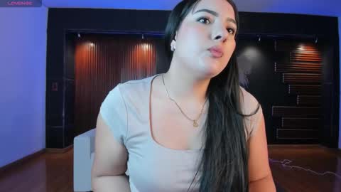 Snapshot of sofiacaramel chatting on October 26, 1:28 pm Sofia caramel online show from October 26, 1:28 pm