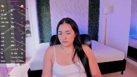 Snapshot of sofiacaramel chatting on November 28, 6:32 pm Sofia caramel online show from November 28, 6:32 pm