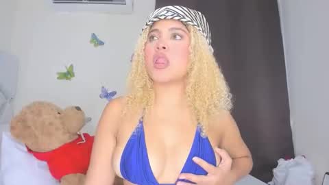 sofiacastillo01 online show from December 19, 3:08 pm