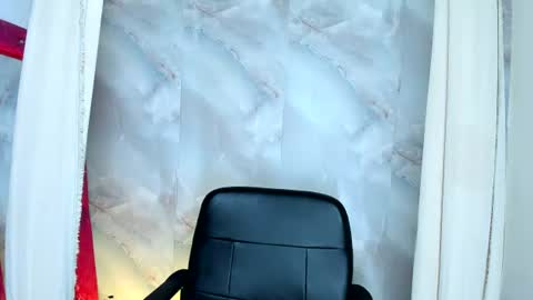 Snapshot of sofiacastillo01 chatting on July 3, 1:50 pm sofiacastillo01 online show from July 3, 1:50 pm