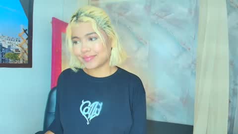 Snapshot of sofiacastillo01 chatting on July 7, 1:48 pm sofiacastillo01 online show from July 7, 1:48 pm