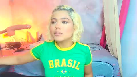 Snapshot of sofiacastillo01 chatting on July 20, 1:35 pm sofiacastillo01 online show from July 20, 1:35 pm