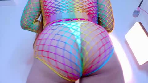 SOFIA DIAMOND  online show from May 16, 8:29 pm