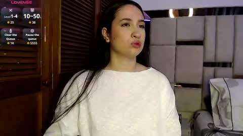 sofiaduque_26 online show from June 8, 8:31 pm