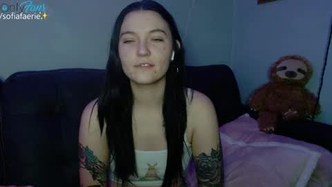 Snapshot of sofiafaerie chatting on December 15, 11:09 pm sofiafaerie online show from December 15, 11:09 pm