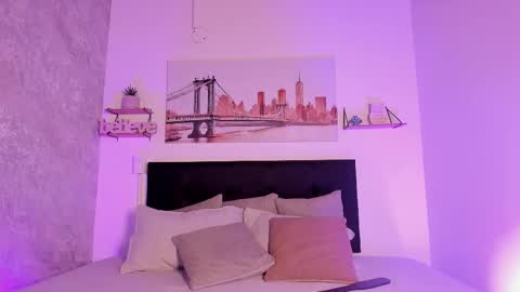 sofialujan_ online show from February 17, 11:55 pm