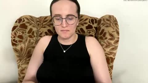 Snapshot of sofianicegirl chatting on June 3, 6:24 pm Sofia online show from June 3, 6:24 pm