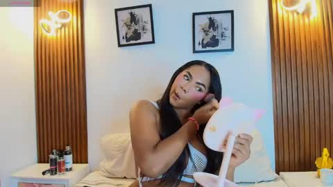   online show from April 30, 9:37 am