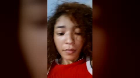 Snapshot of sofiavelez_23 chatting on August 4, 8:39 am sofiavelez_23 online show from August 4, 8:39 am