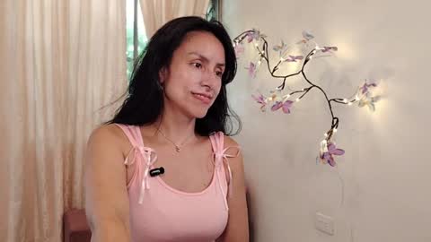 Sofi Bella online show from April 7, 7:14 pm