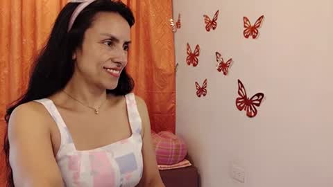 Sofi Bella online show from August 3, 7:06 pm