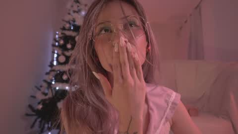 Snapshot of soficb chatting on December 12, 2:37 am Sofi online show from December 12, 2:37 am