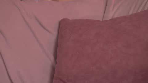 Snapshot of soficb chatting on December 15, 12:07 am Sofi online show from December 15, 12:07 am