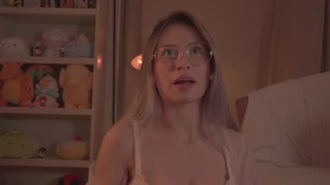 Snapshot of soficb chatting on January 29, 11:14 pm Sofi online show from January 29, 11:14 pm