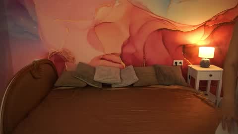 Snapshot of soficroft chatting on November 11, 6:35 am Sofi online show from November 11, 6:35 am